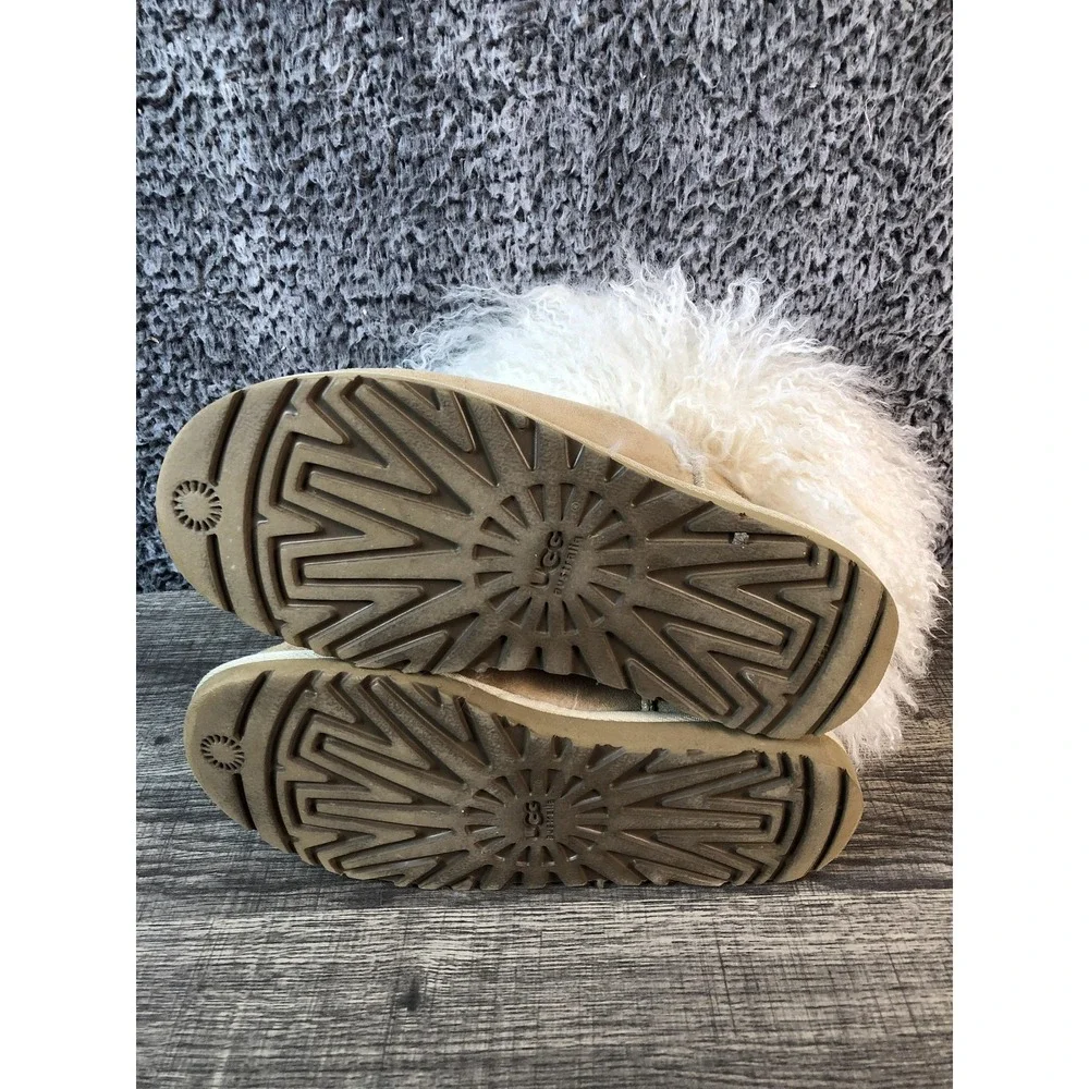 UGG Boots Womens Size 6 White Suede Shearling Fur Cuff Lined Winter 1875